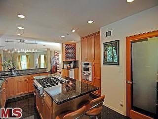 5th image of 8100 Laurelmont Dr