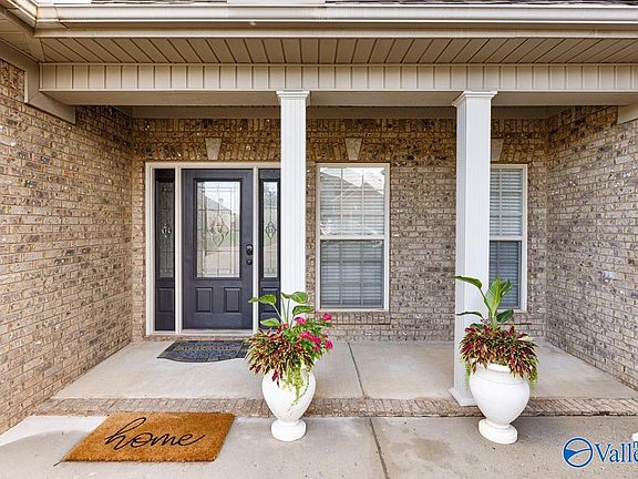3rd image of 9 Nandina Ln SW