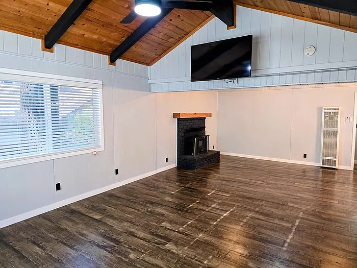 2 bed, 1.0 bath, 944 sqft, $1,795 — Photo 4