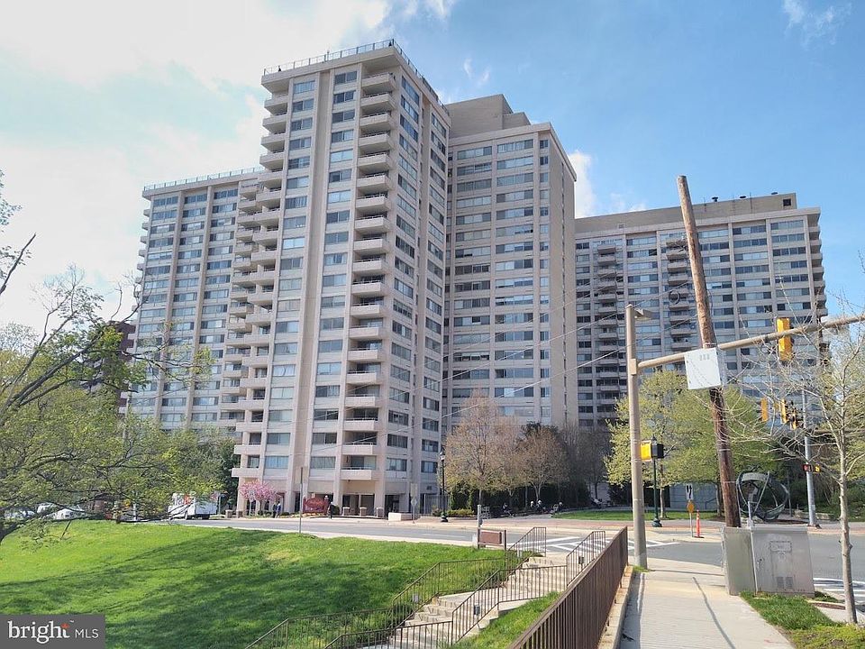 1st image of 4515 Willard Ave APT 2111S