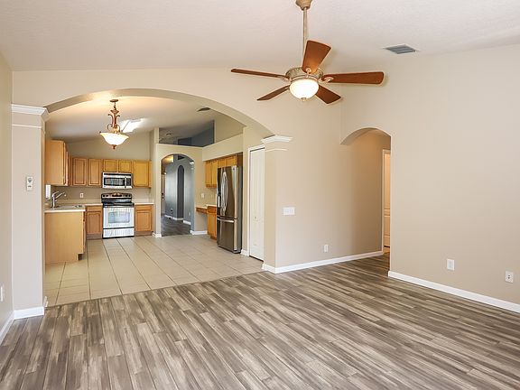 3rd image of 12333 Cedarfield Dr