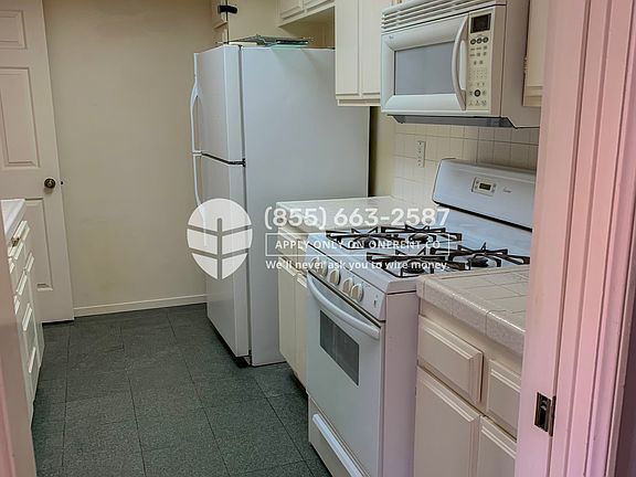 2nd image of 339 W Wilson Ave Unit 205