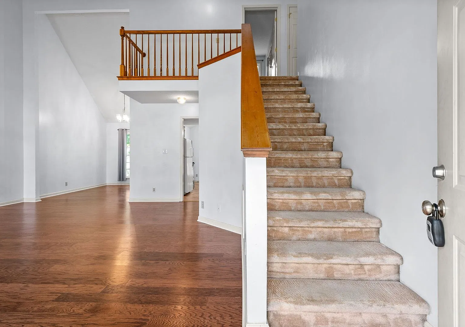 1112 Rosebrook Dr — Photo 4