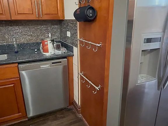 5th image of 2424 W Fullerton Ave Unit 1