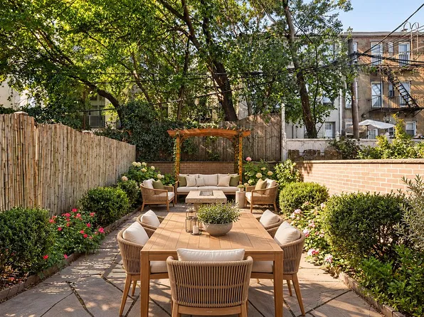 72 Steuben St #1B, Brooklyn, NY 11205