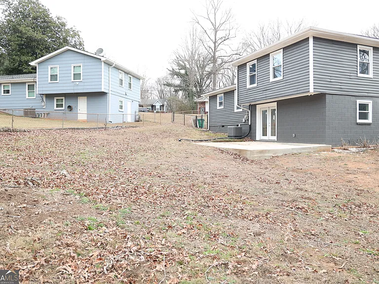 2657 Crestdale Cir SE — Photo 12