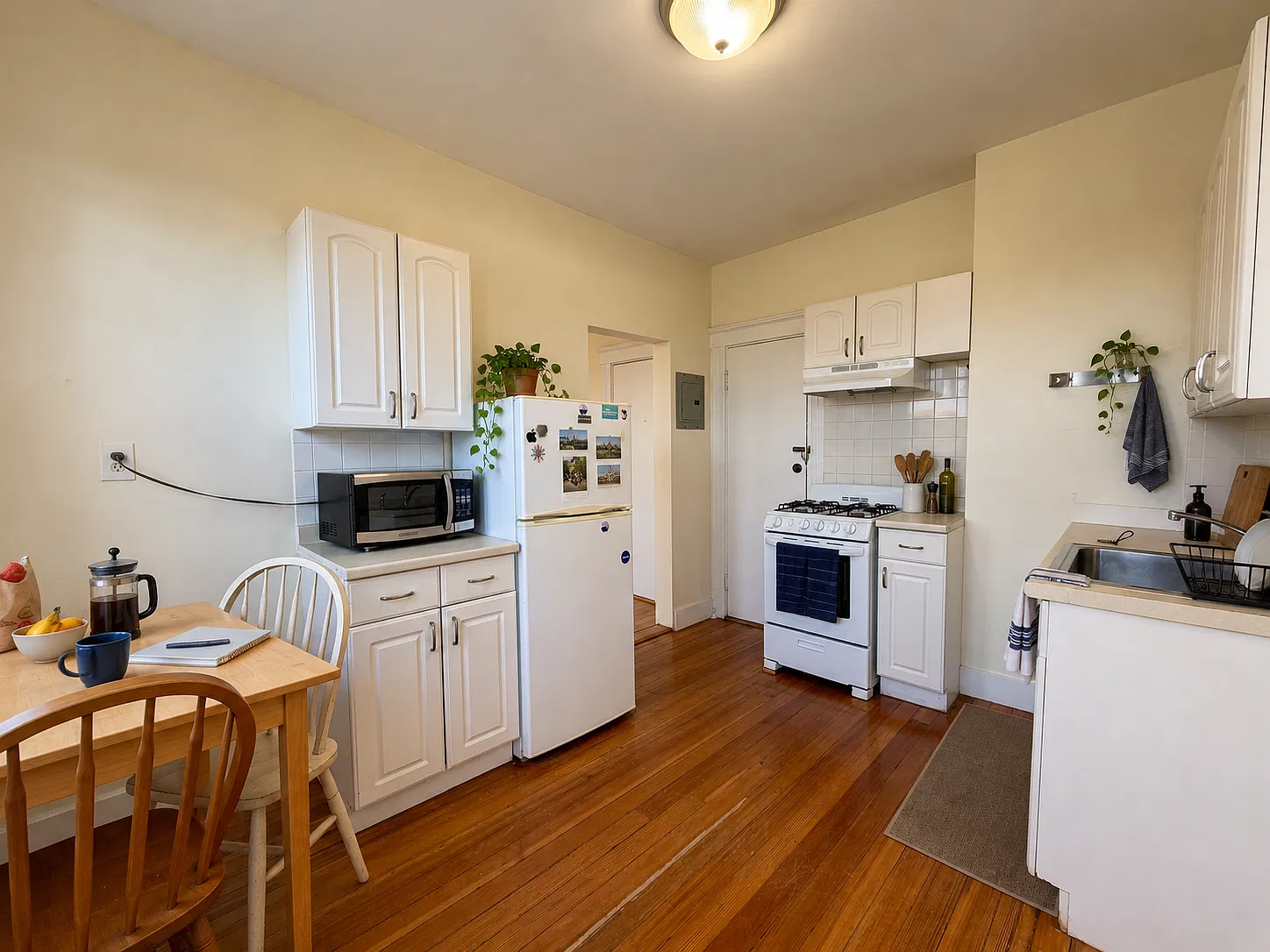 Studio, 450 sqft, $2,200 — Photo 3