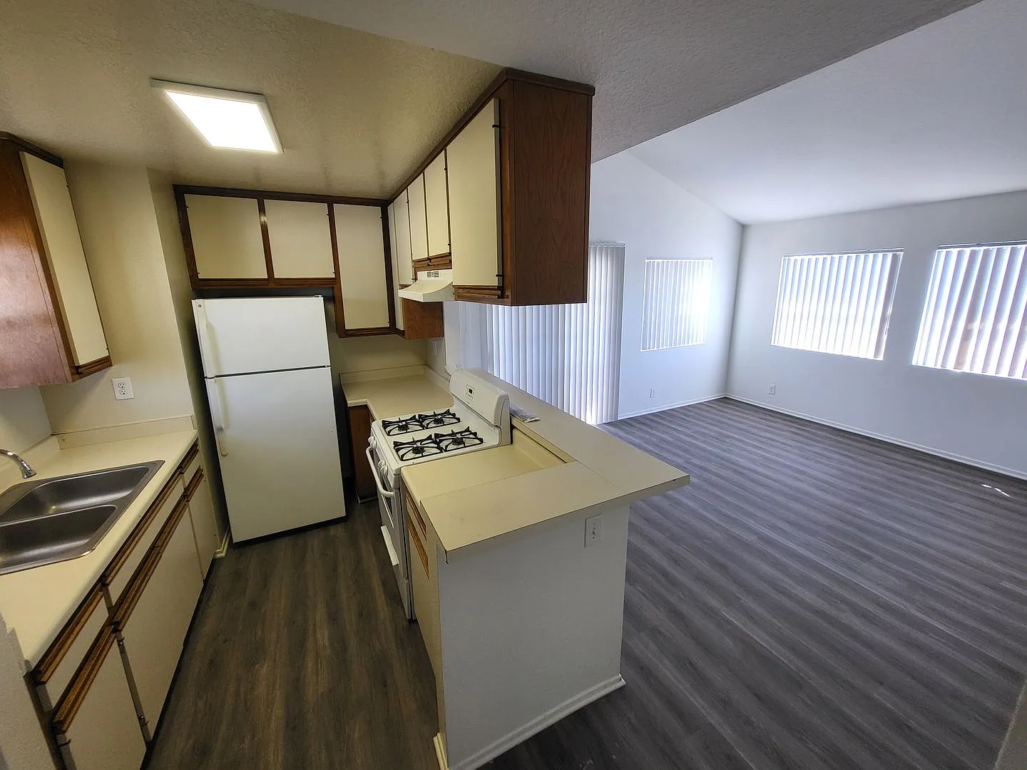 1225 Belmont Ave. — Photo 3