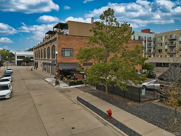 2nd image of 78 Watson St APT 3