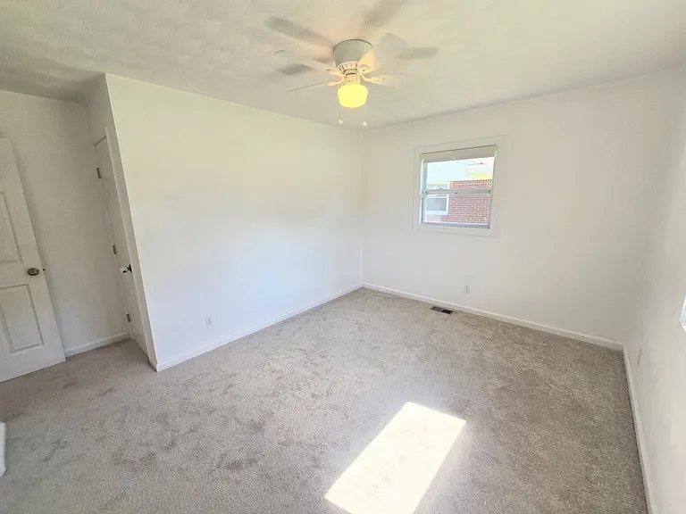 1221 Wingfield Ave — Photo 9