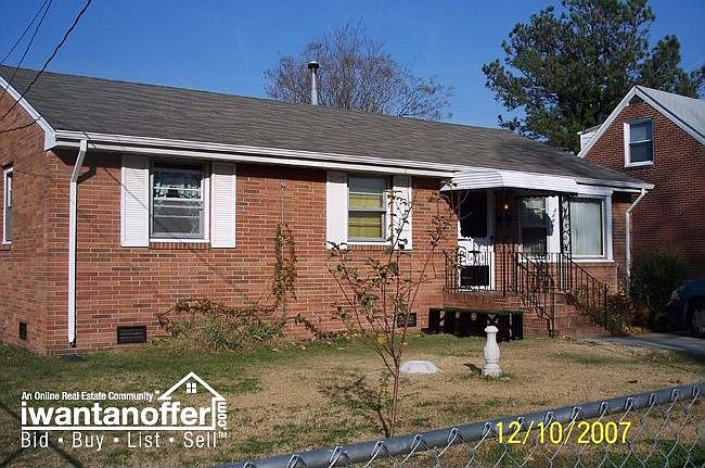 1st image of 2504 Barclay Ave