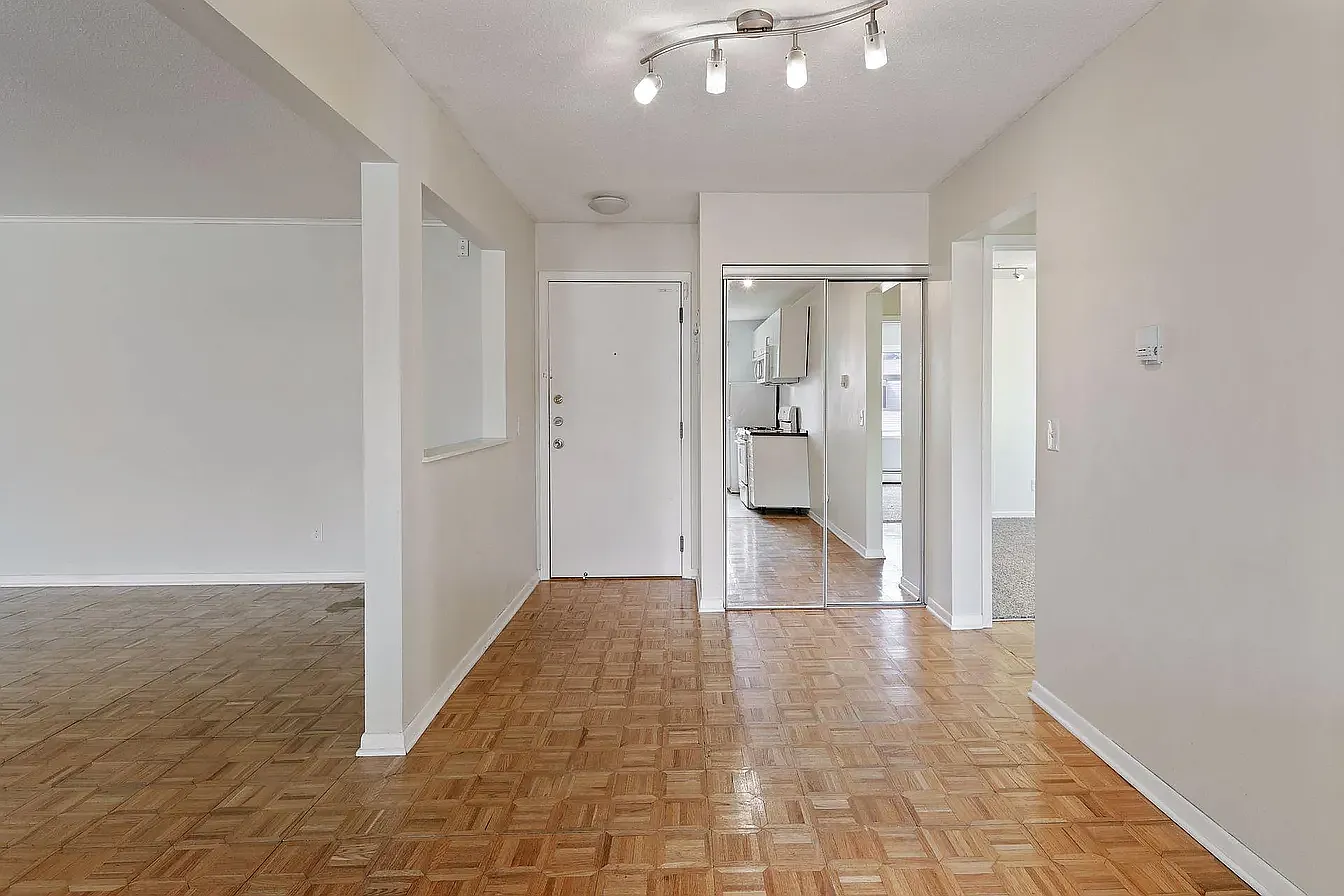 10720 Rockford Rd — Photo 3
