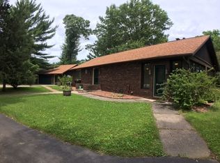 S2250 Evergreen Dr, Baraboo, WI 53913