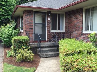 5526 NE Clackamas St APT 4, Portland, OR 97213