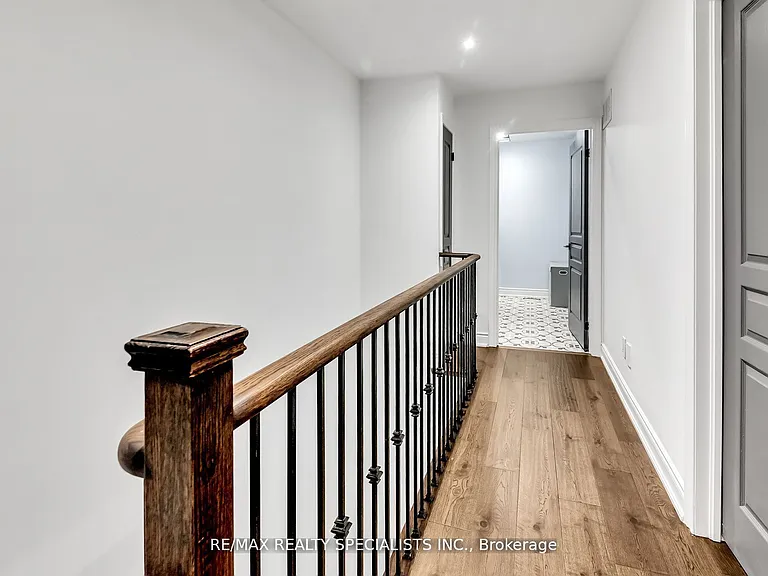 7 Streight Ln — Photo 14