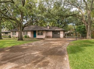 310 Edgewood St, League City, TX 77573