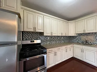 Rented by Hillel Realty Group