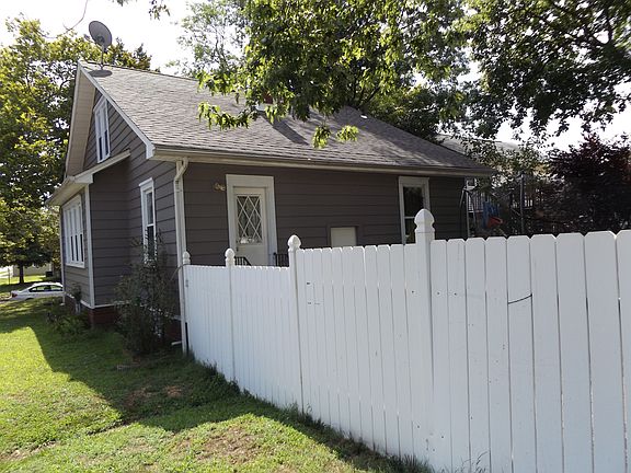 3rd image of 1678 Tinsman Ave