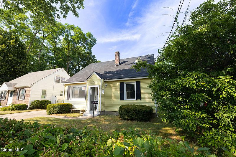 2nd image of 2471 Curry Road