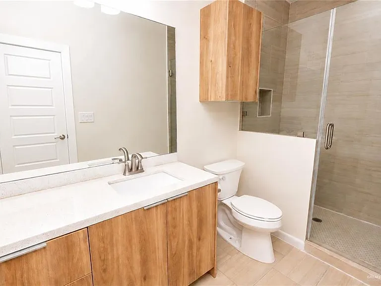2612 E Israel Ave #B — Photo 7
