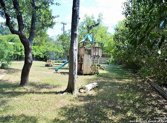 3rd image of 3302 Carnaby Creek Dr