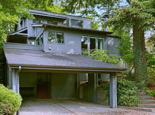 3829 SW Sweetbriar Dr, Portland, OR 97221