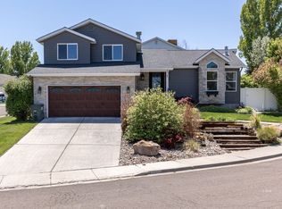 2071 Russell Dr, Elko, NV 89801