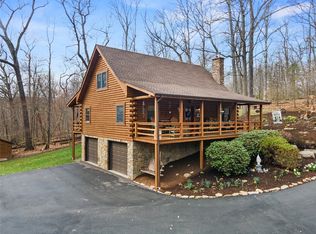 230 Foxglove Dr, Baden, PA 15005