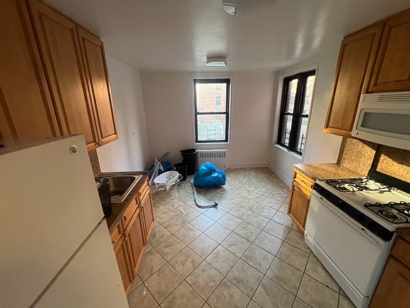 4th image of 14435 35th Ave #2D