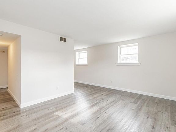 2nd image of 5820 N Mascher St APT A