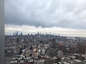 Rented by Gulia Wang, LREB