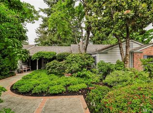 8210 SE 59th St, Mercer Island, WA 98040