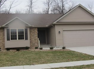 516 Parkside Dr, Niles, OH