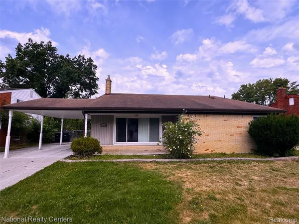 29648 Hillbrook St, Livonia, MI 48152