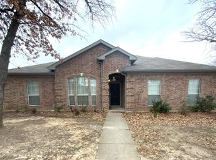 2202 Creek Side Dr, Weatherford, TX 76087