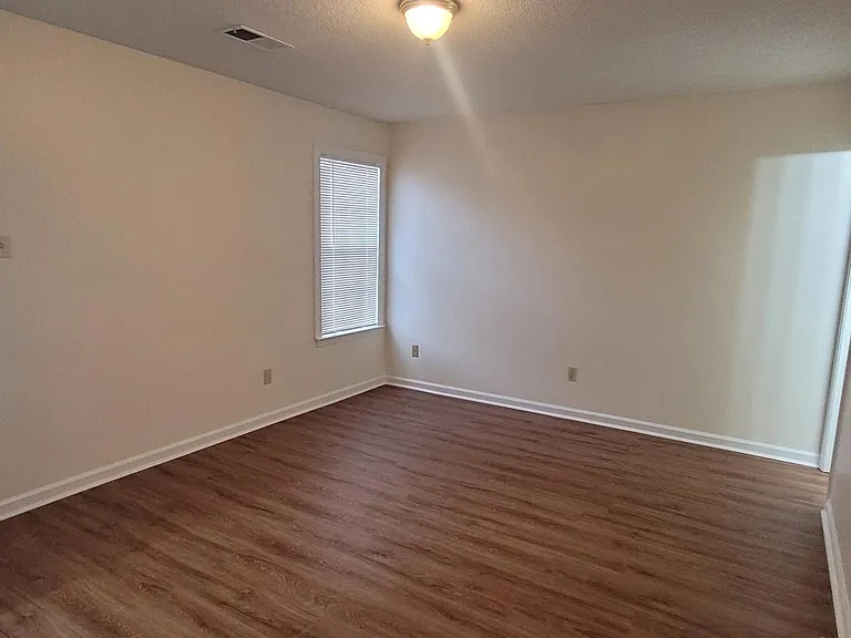 3918 Oak Branch Cir W — Photo 14