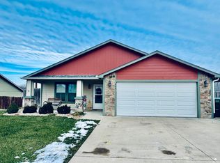 204 Bergsten Ct, Riley, KS 66531