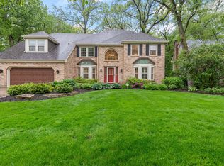2524 River Woods Dr, Naperville, IL 60565