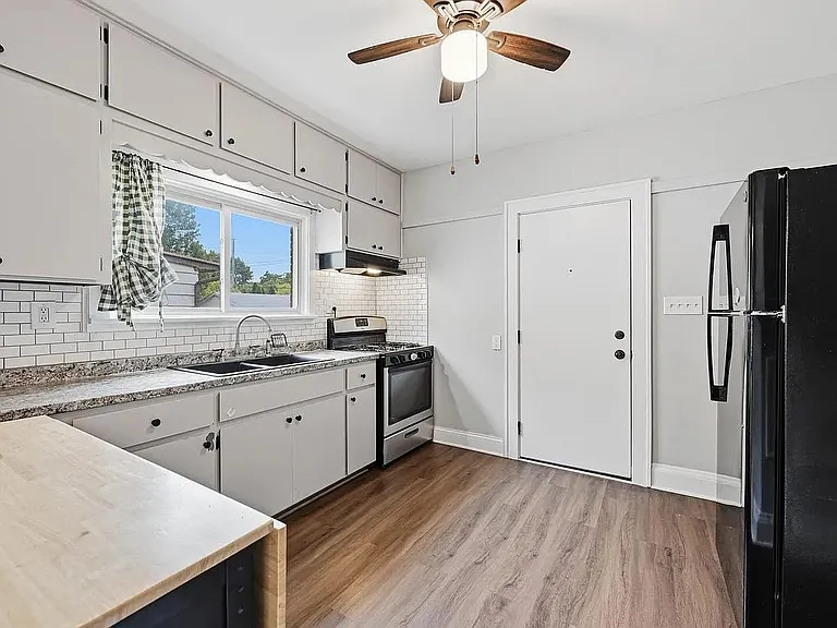 3309 S Springfield Ave #3309 — Photo 7