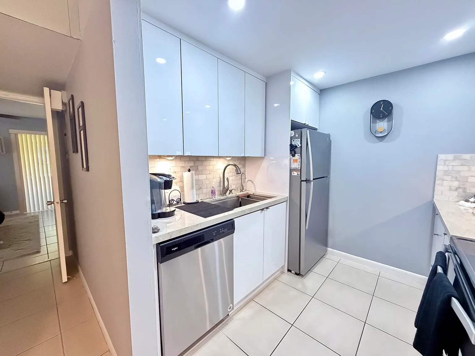 1 bed, 1.5 bath, 811 sqft, $1,700 — Photo 3