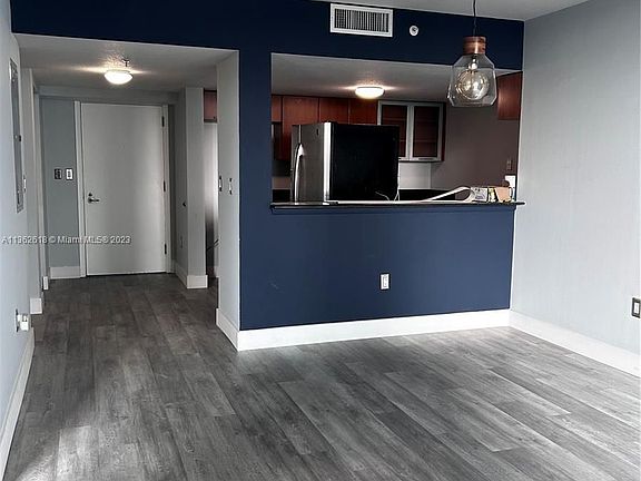 4th image of 1800 N Bayshore Dr APT 1602