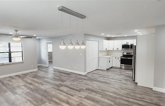 3rd image of 2232 Palmwood Dr APT B