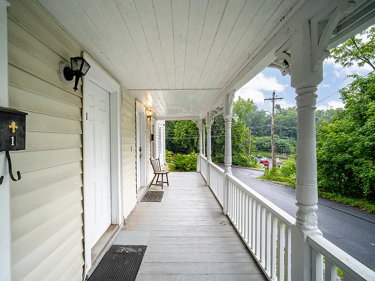 4 Underwood St #2 — Photo 22