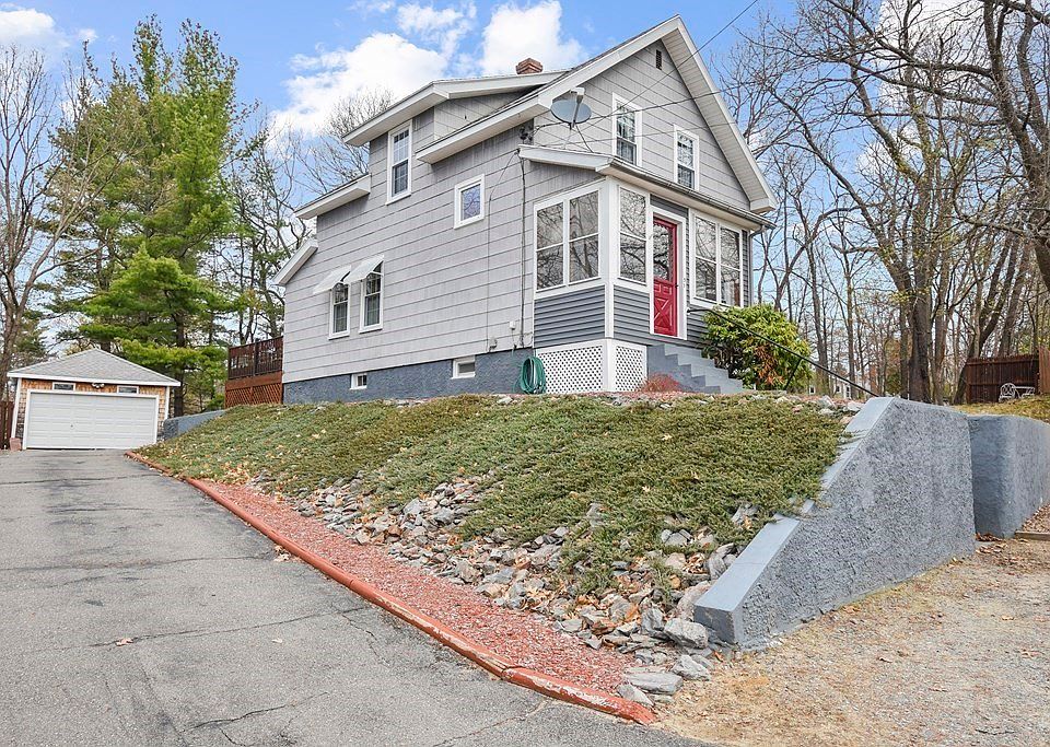 57 Buttrick Ave Fitchburg Ma 01420 Mls 72816124 Zillow