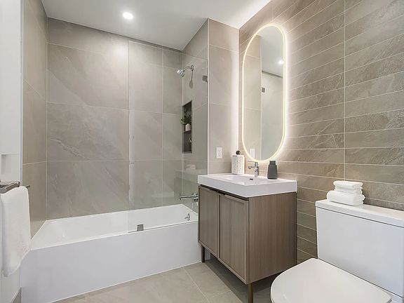 4th image of 20 Rockwell Pl #1504A