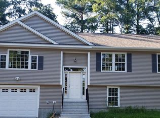 72 Box Pond Dr, Bellingham, MA 02019