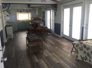 306 Topsail Rd, North Topsail Beach, NC 28460