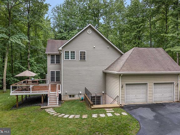 4th image of 813 Northfield Ln