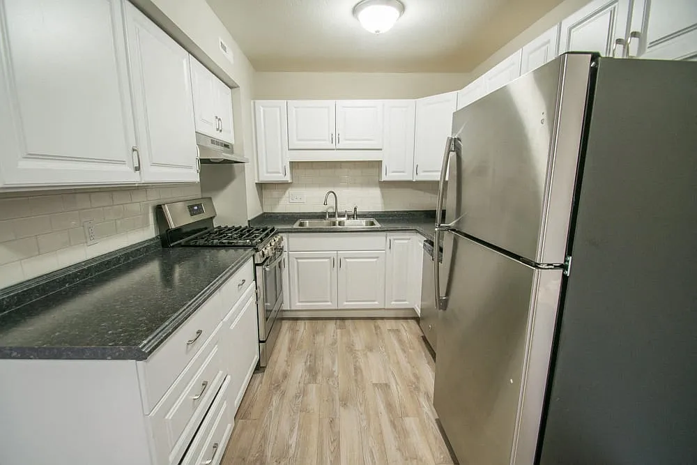 The Vantage Apartments — Photo 3