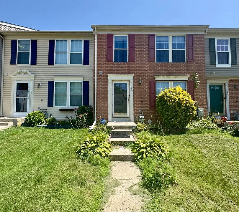 537 Macintosh Cir